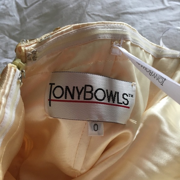 Tony Bowls mini prom dress. Brand new. Size 0. Never worn - Picture 5 of 5